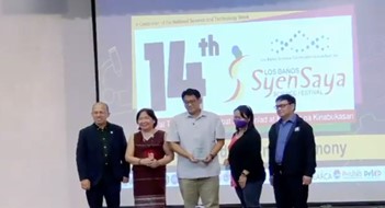 Dr. Agham Cuevas, lead author, and co-authors, Ms. Adrian Kiloy, and Ms. Ceptril Mina were awarded the Dr. Aida R. Librero Award for Socio-Economic Research