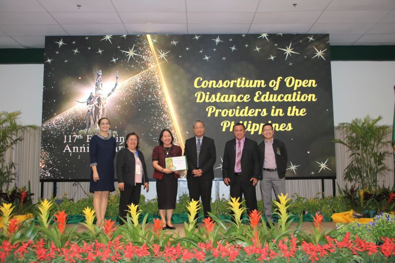 Awarding of the Certificate of Recognition to the Consortium of Open and Distance Education Providers in the Philippines (CODEPP) for the outstanding support as a partner organization of CvSU given during the Partners’ Night held on 22 March 2023. 