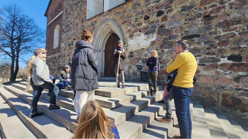 FMDS Dean participated in the Walking Workshop in Finland and Presented Papers in Sweden and UK