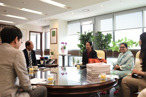 Mr. Mangubat in a meeting with Dr. Songhwan Ko, President of the Korea National Open University (KNOU), and Dr. Son Kyung Woo, Vice Dean of the Office of Planning and Director of International Cooperation. 