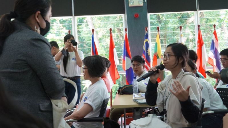 10 July 2023 – Ms. Kathleen Claire Cuaresma, a Filipino LAKBAY fellow from Edu-Connect Southeast Asia Association, during ACB’s Q&A Activity.