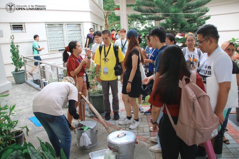 6 July 2023 – Project LAKBAY fellows line up to get their serving of Taho, a famous Filipino refreshment